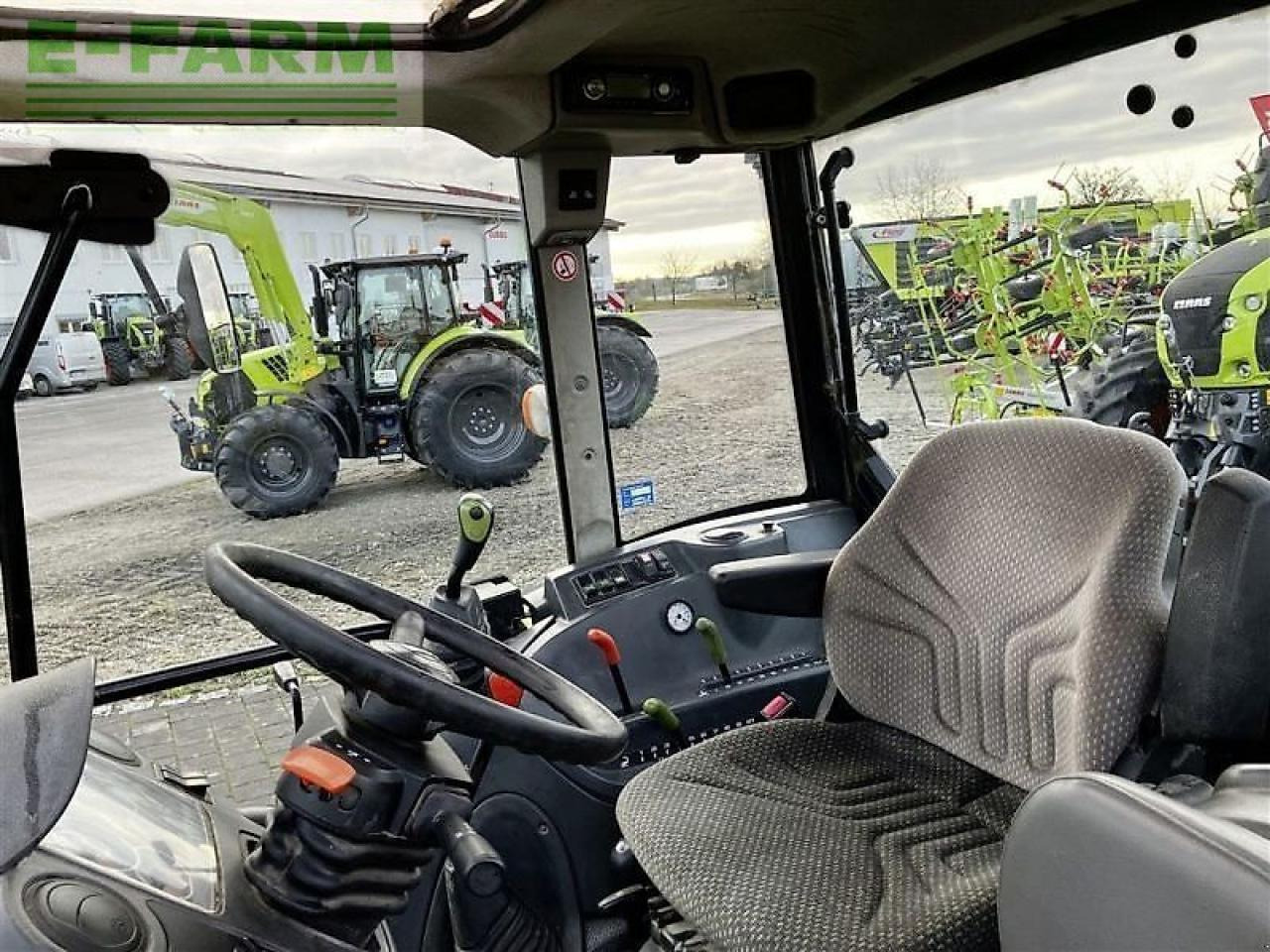 Tracteur agricole CLAAS axos 320 cl CL