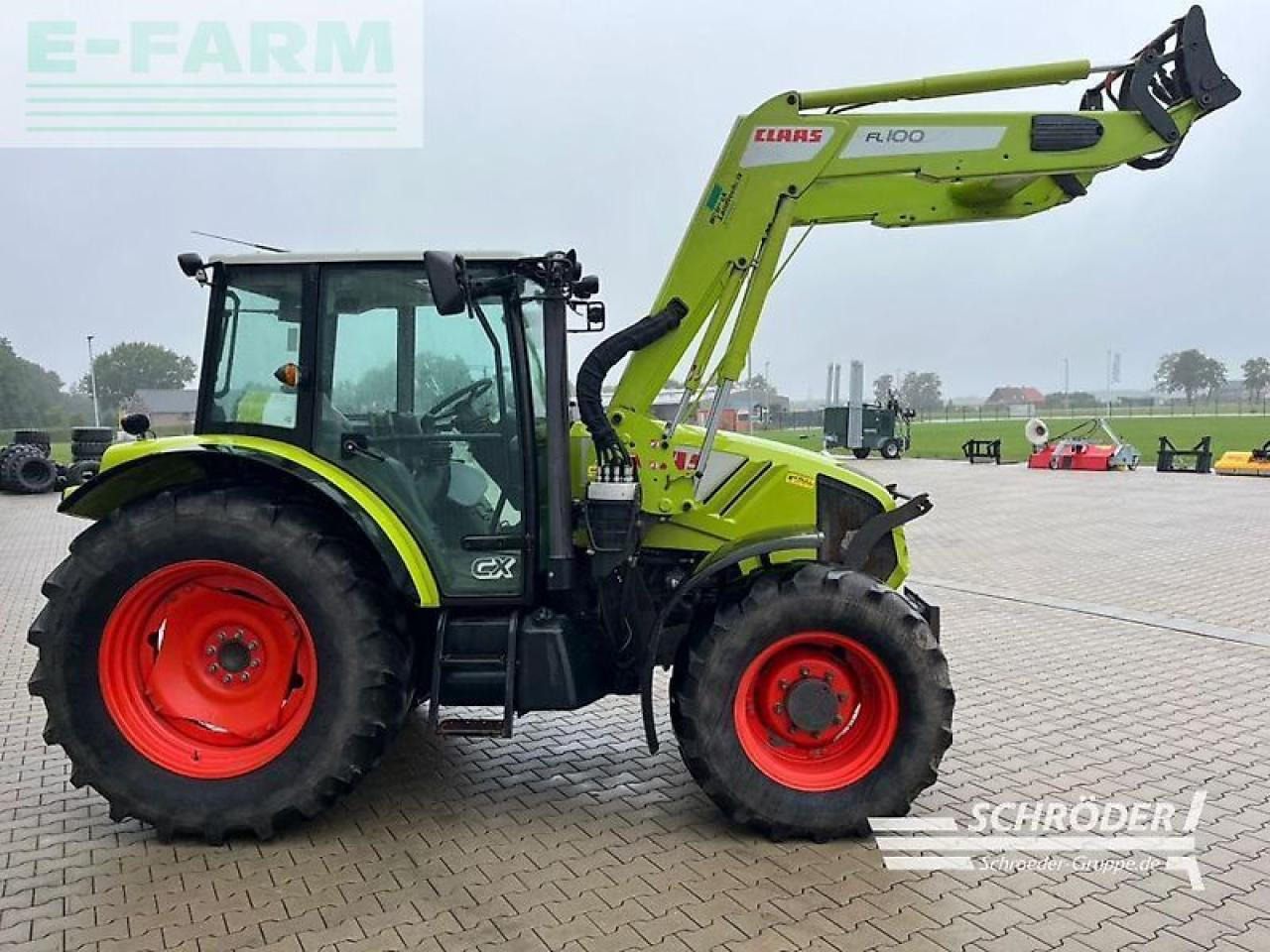Tracteur agricole CLAAS axos 330