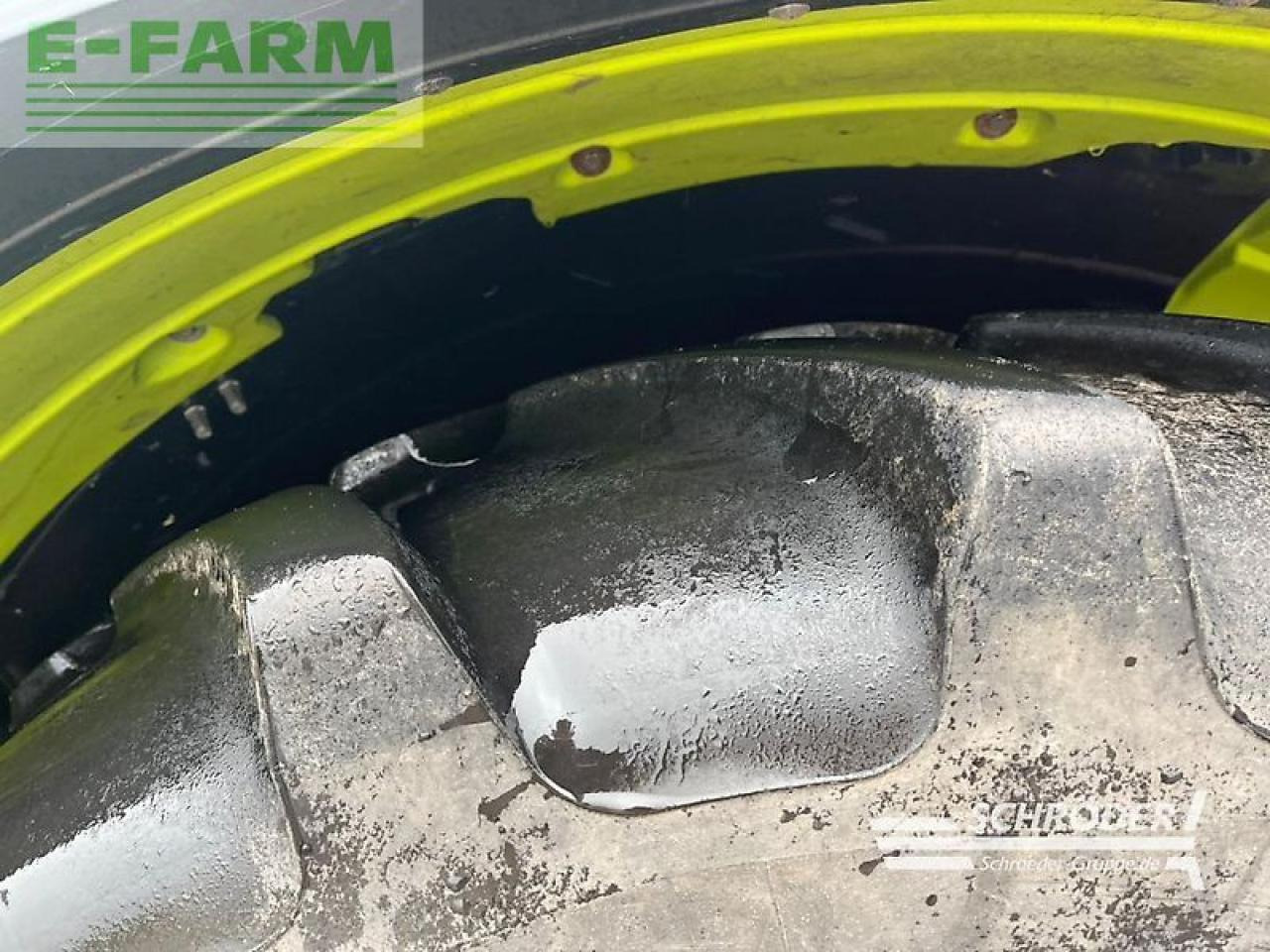Tracteur agricole CLAAS axos 330
