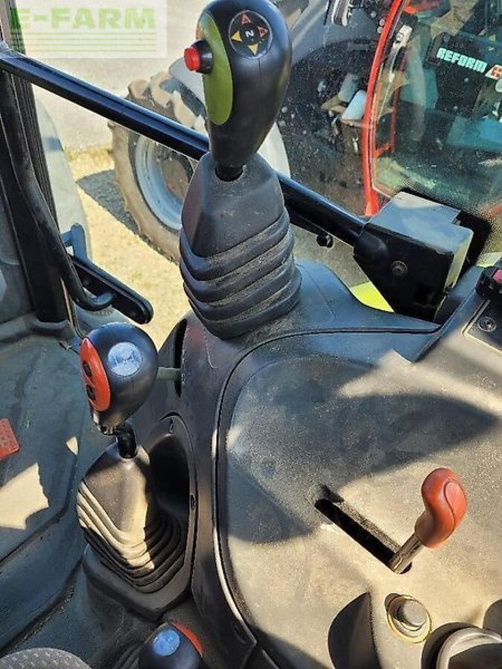 Tracteur agricole CLAAS axos 340