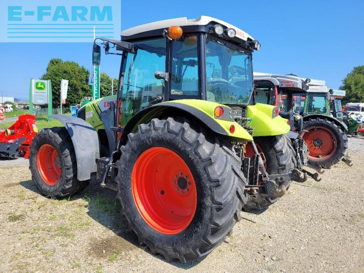 Tracteur agricole CLAAS axos 340