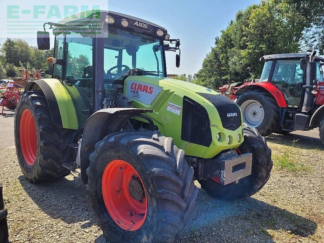 Tracteur agricole CLAAS axos 340