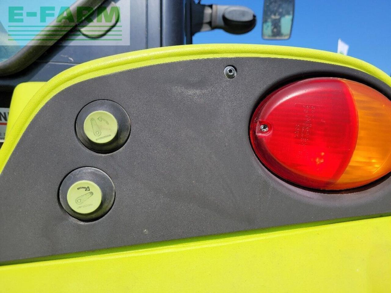 Tracteur agricole CLAAS axos 340