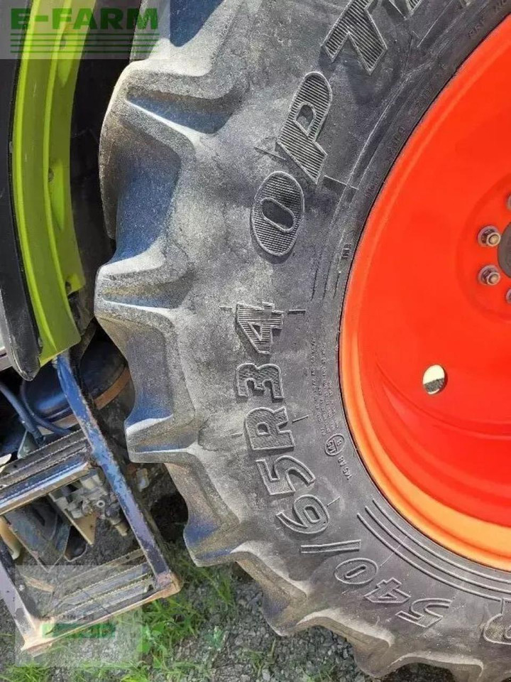 Tracteur agricole CLAAS axos 340