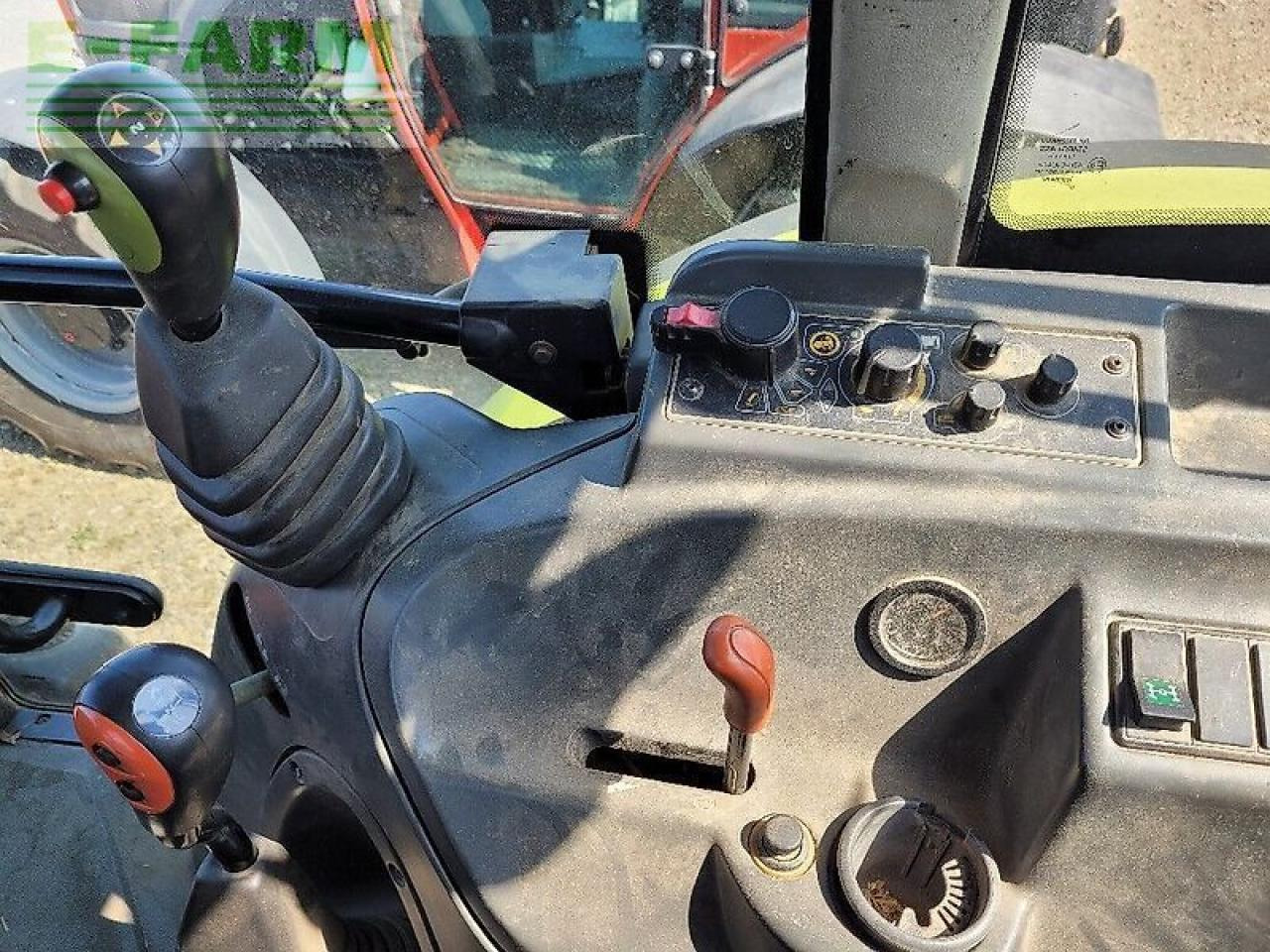 Tracteur agricole CLAAS axos 340