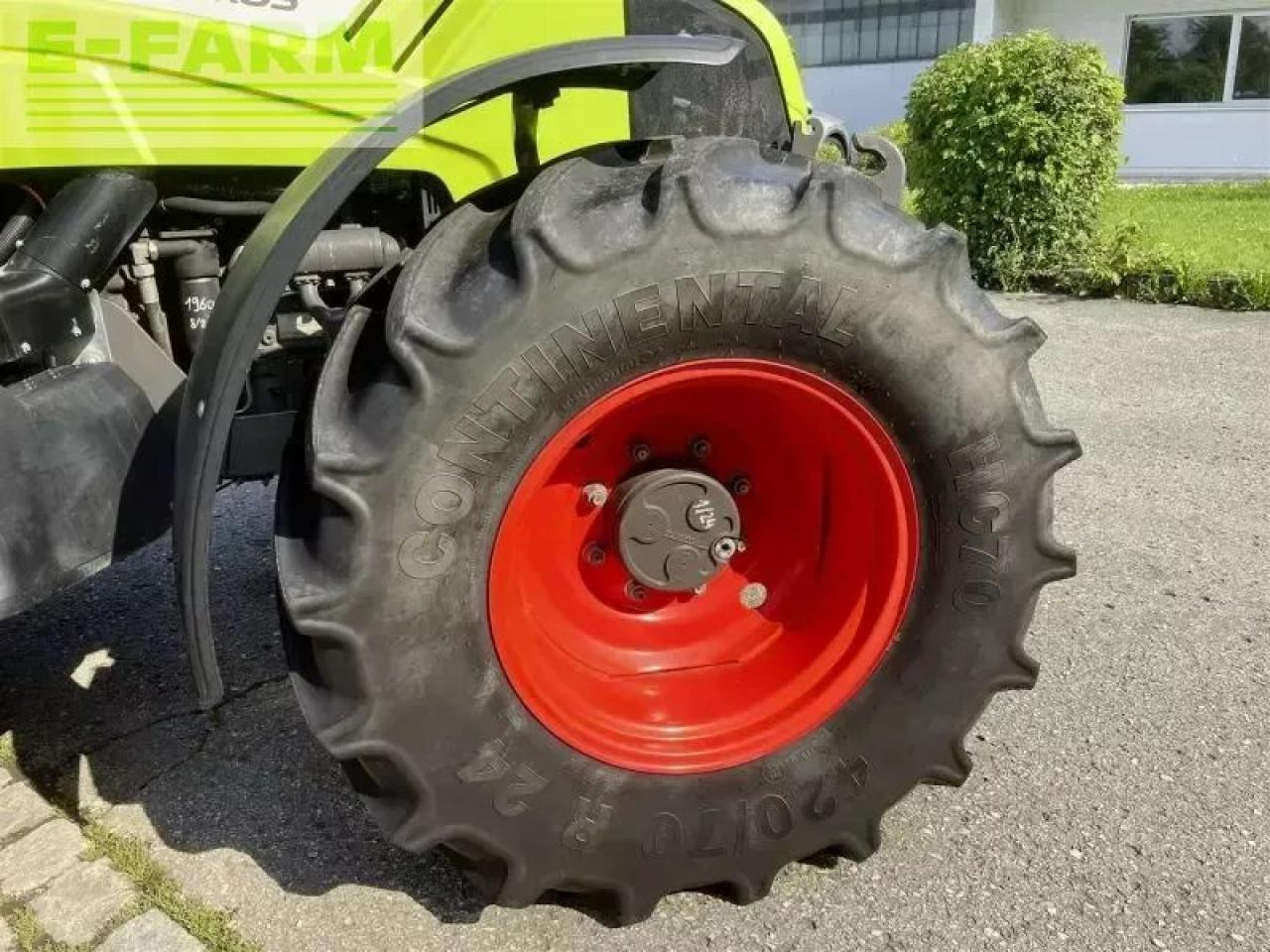 Tracteur agricole CLAAS axos 340 cx CX