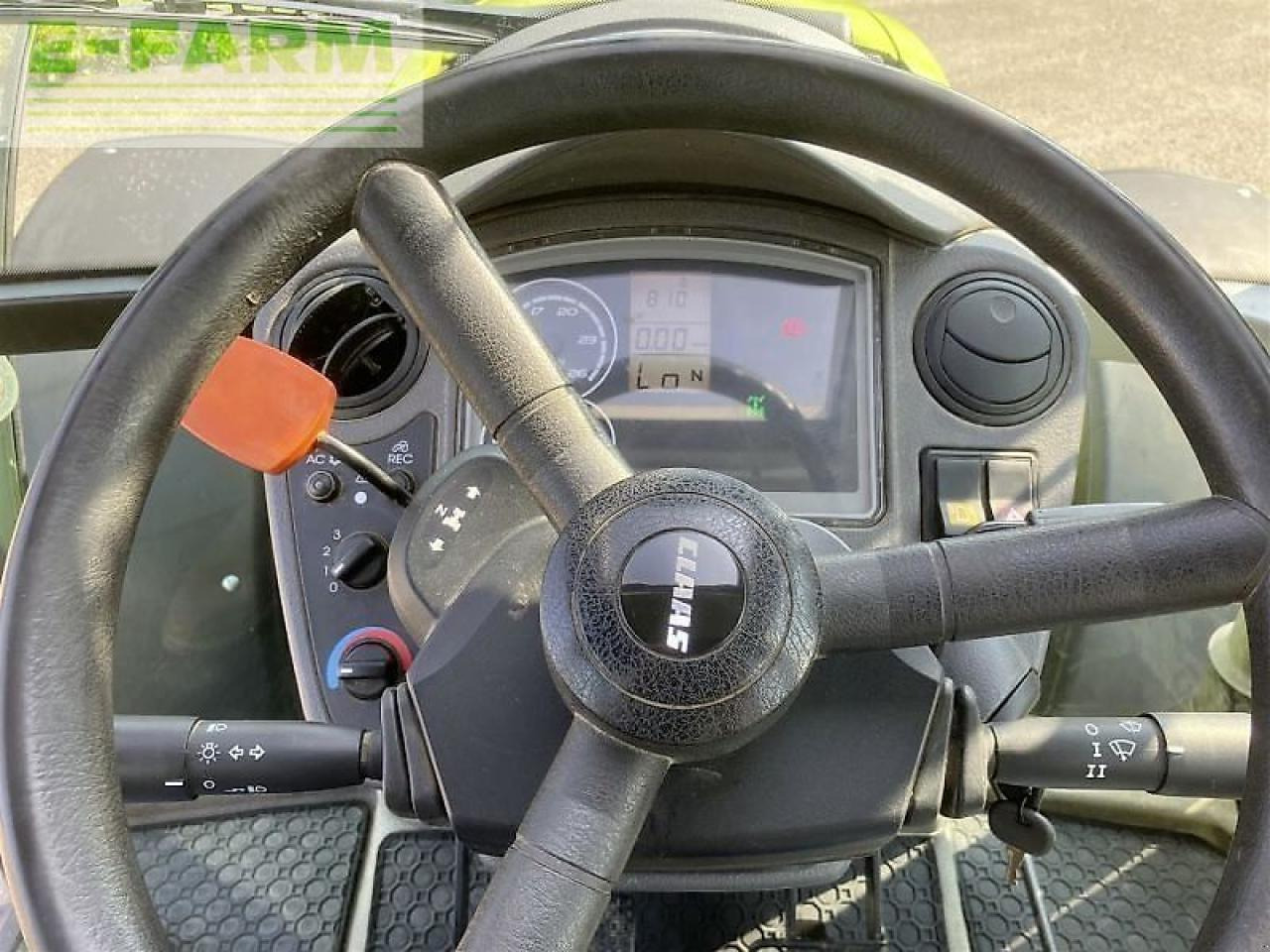 Tracteur agricole CLAAS axos 340 cx CX