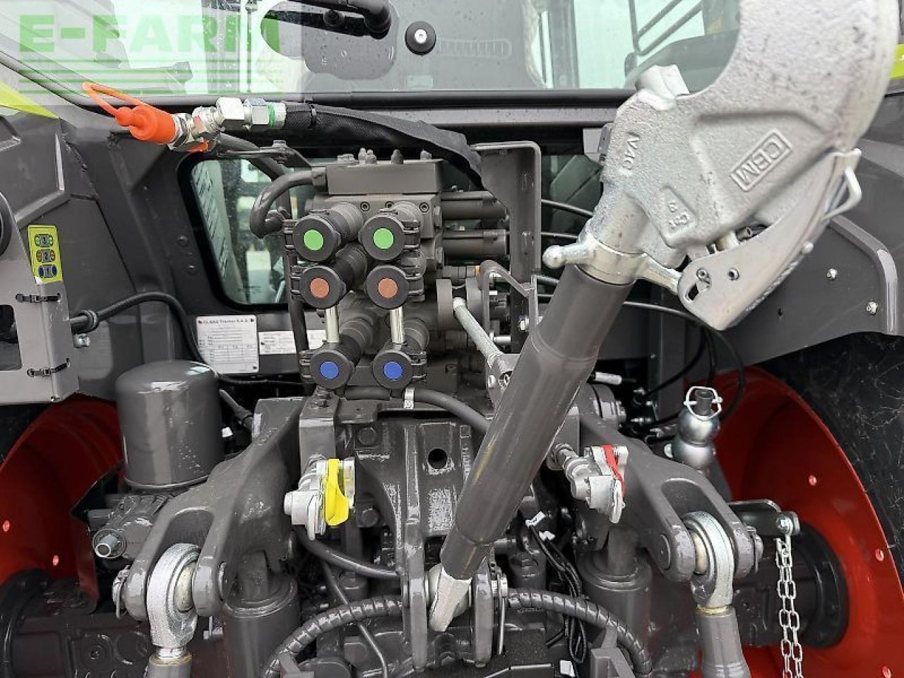 Tracteur agricole CLAAS axos 3.105