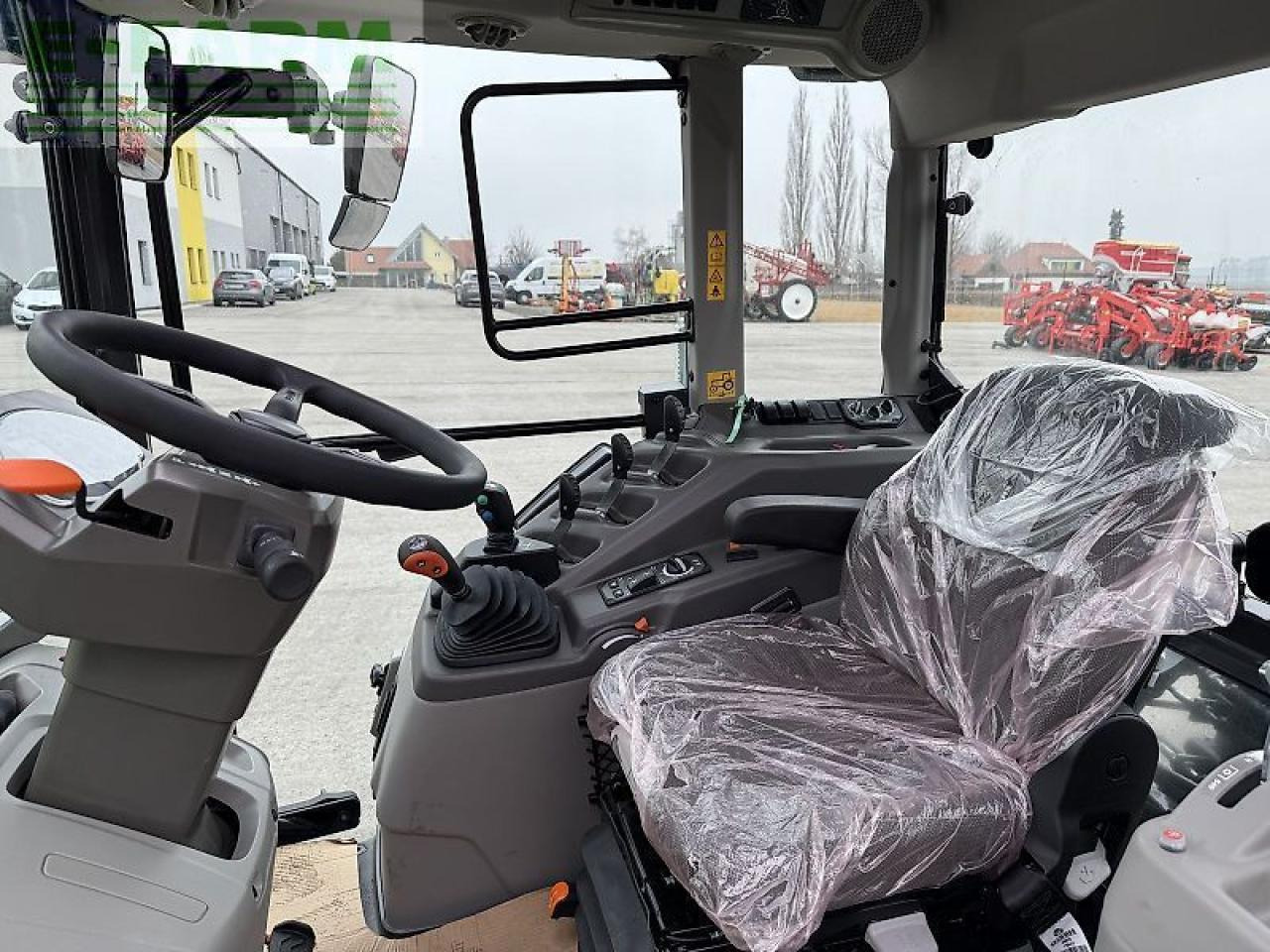 Tracteur agricole CLAAS axos 3.105