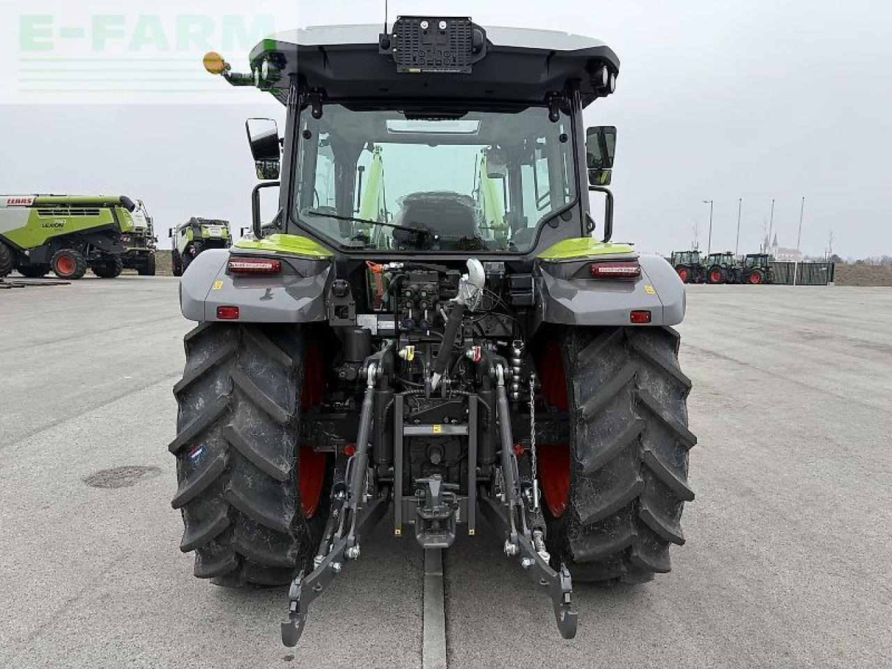 Tracteur agricole CLAAS axos 3.105