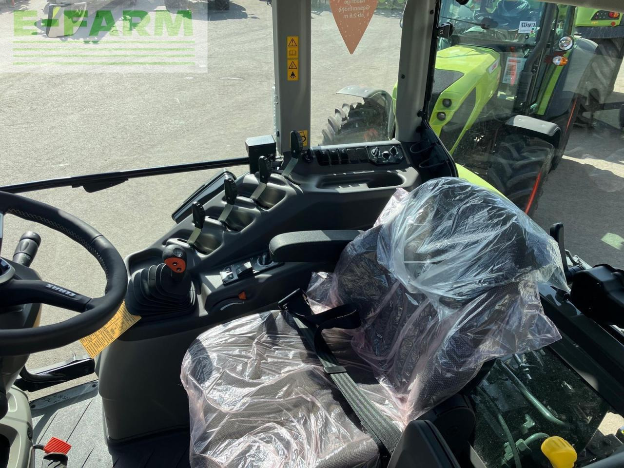 Tracteur agricole CLAAS axos 3.105