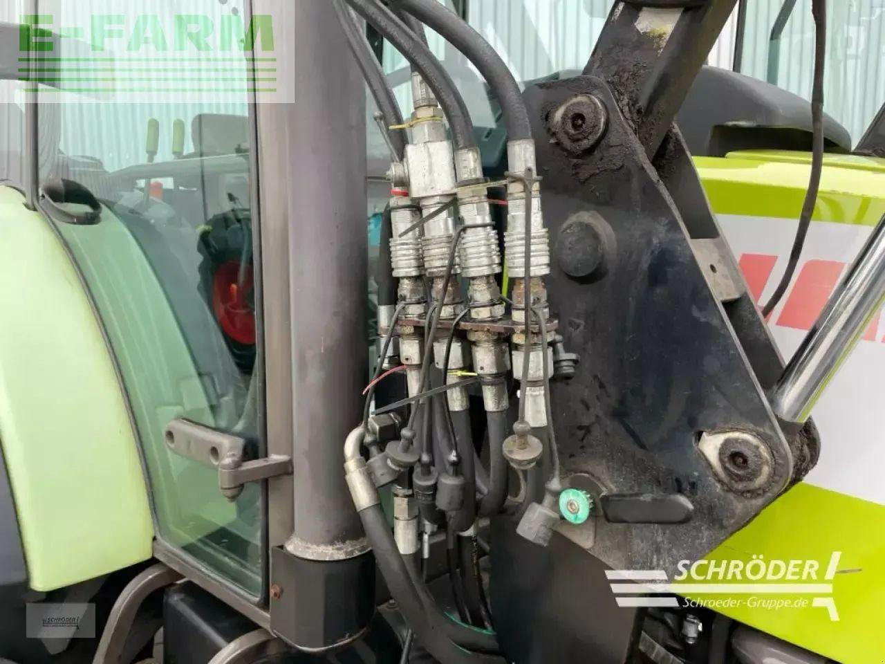 Tracteur agricole CLAAS celtis 426