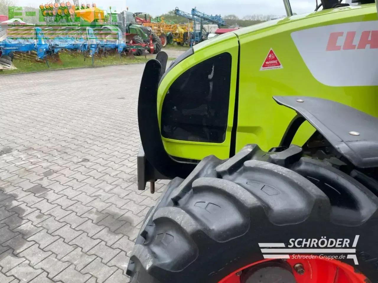 Tracteur agricole CLAAS celtis 426