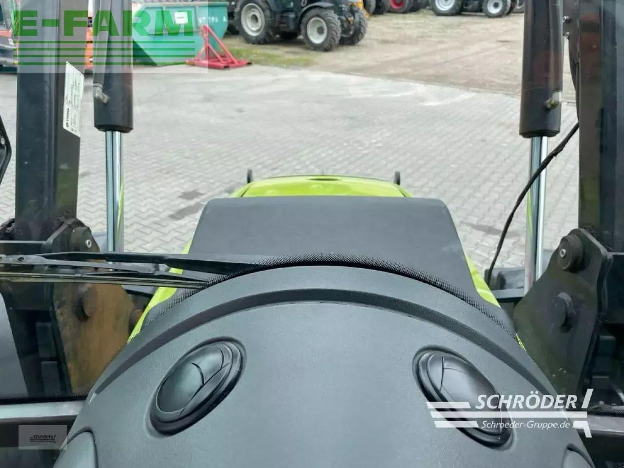 Tracteur agricole CLAAS celtis 426