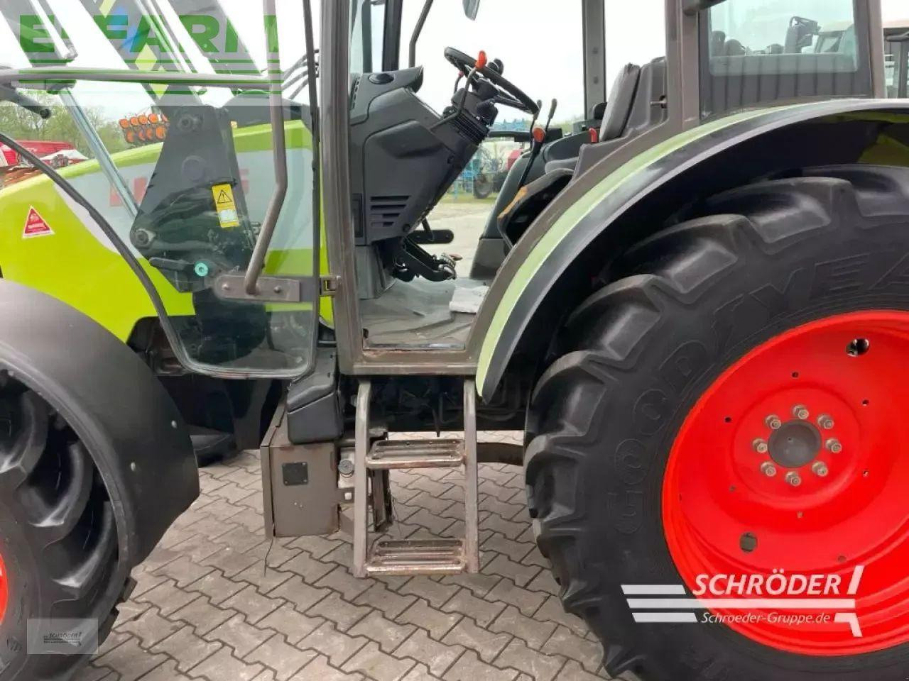 Tracteur agricole CLAAS celtis 426
