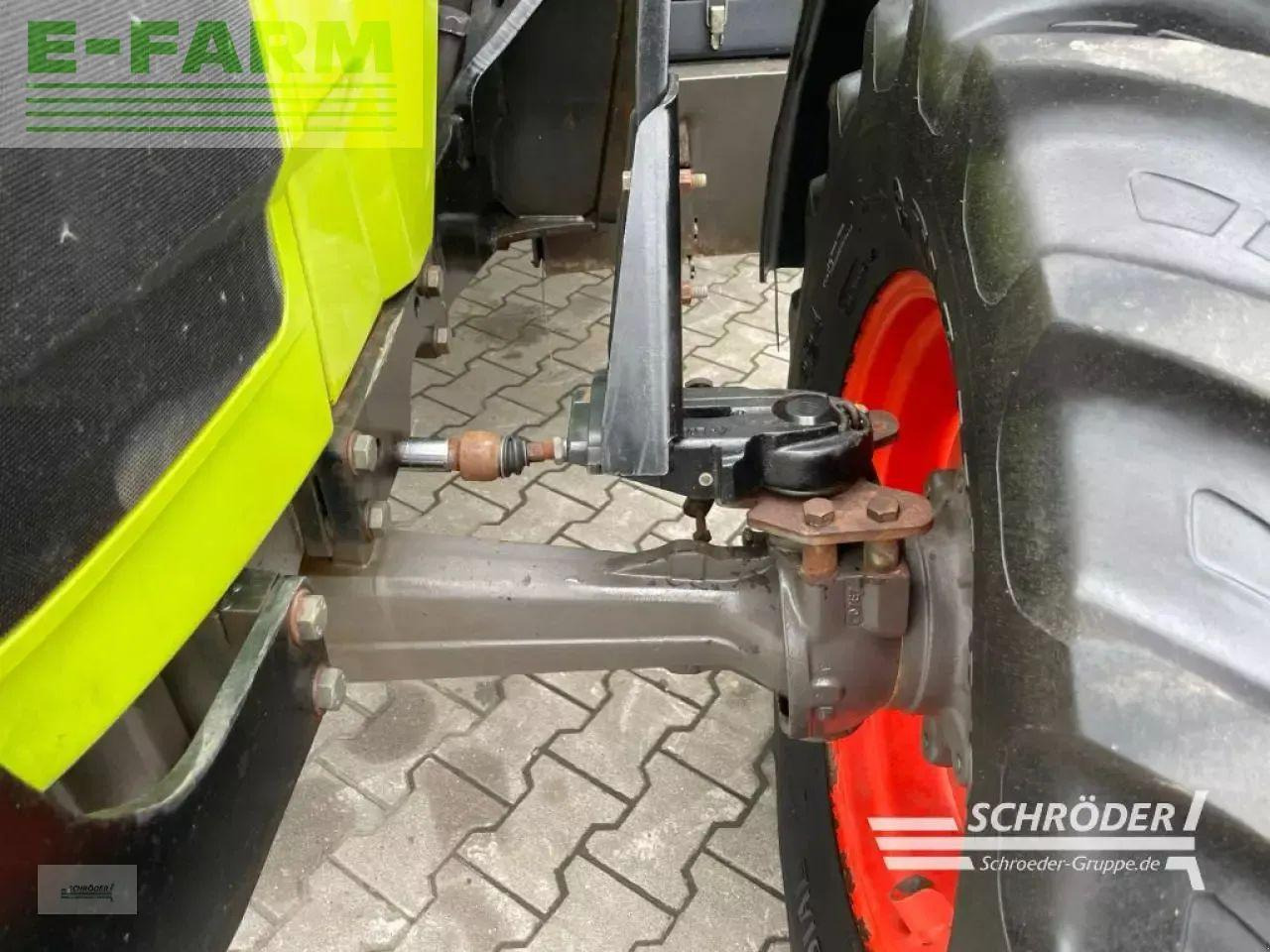 Tracteur agricole CLAAS celtis 426