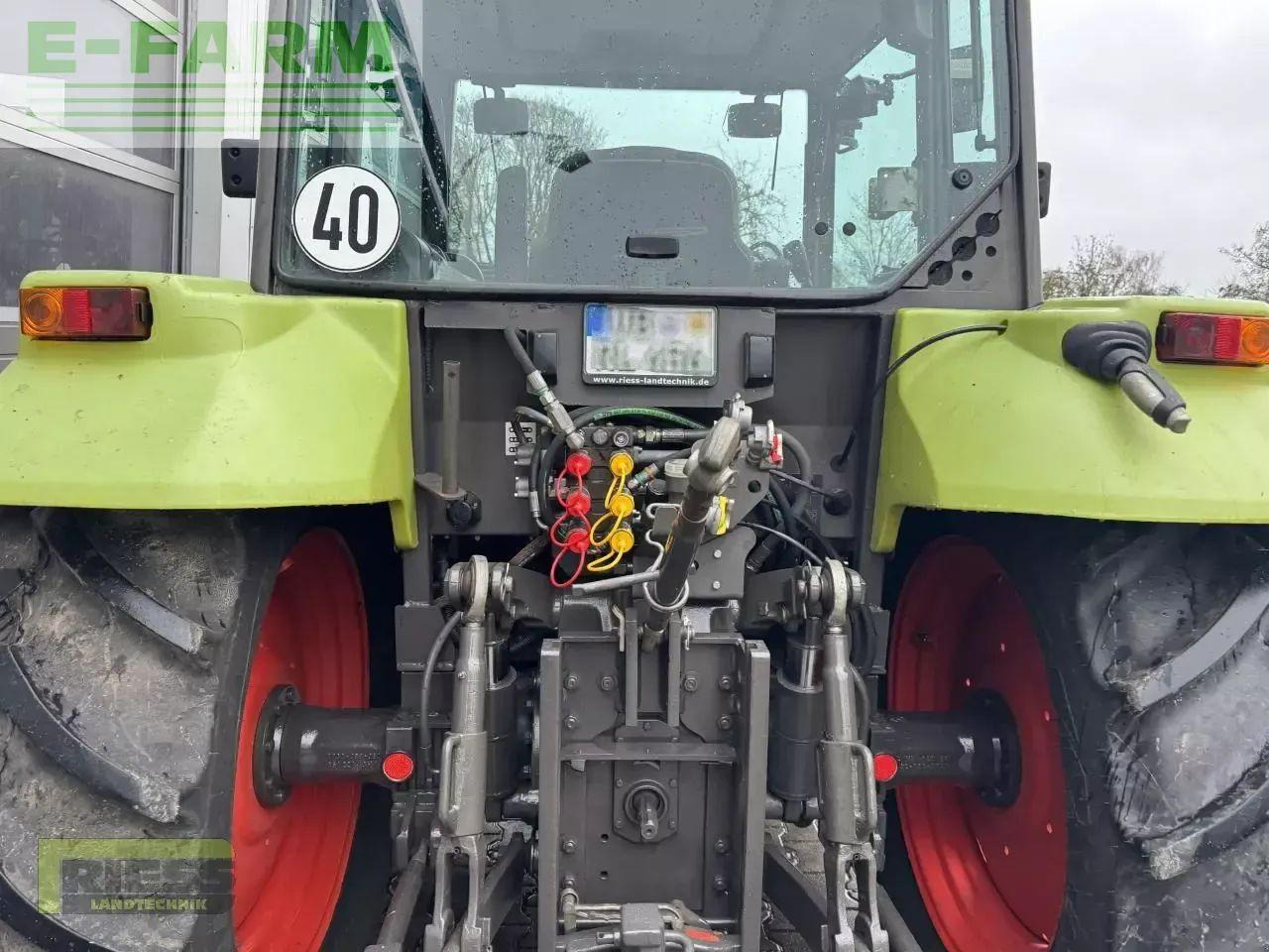 Tracteur agricole CLAAS celtis 456 rx comfort stoll fz 30
