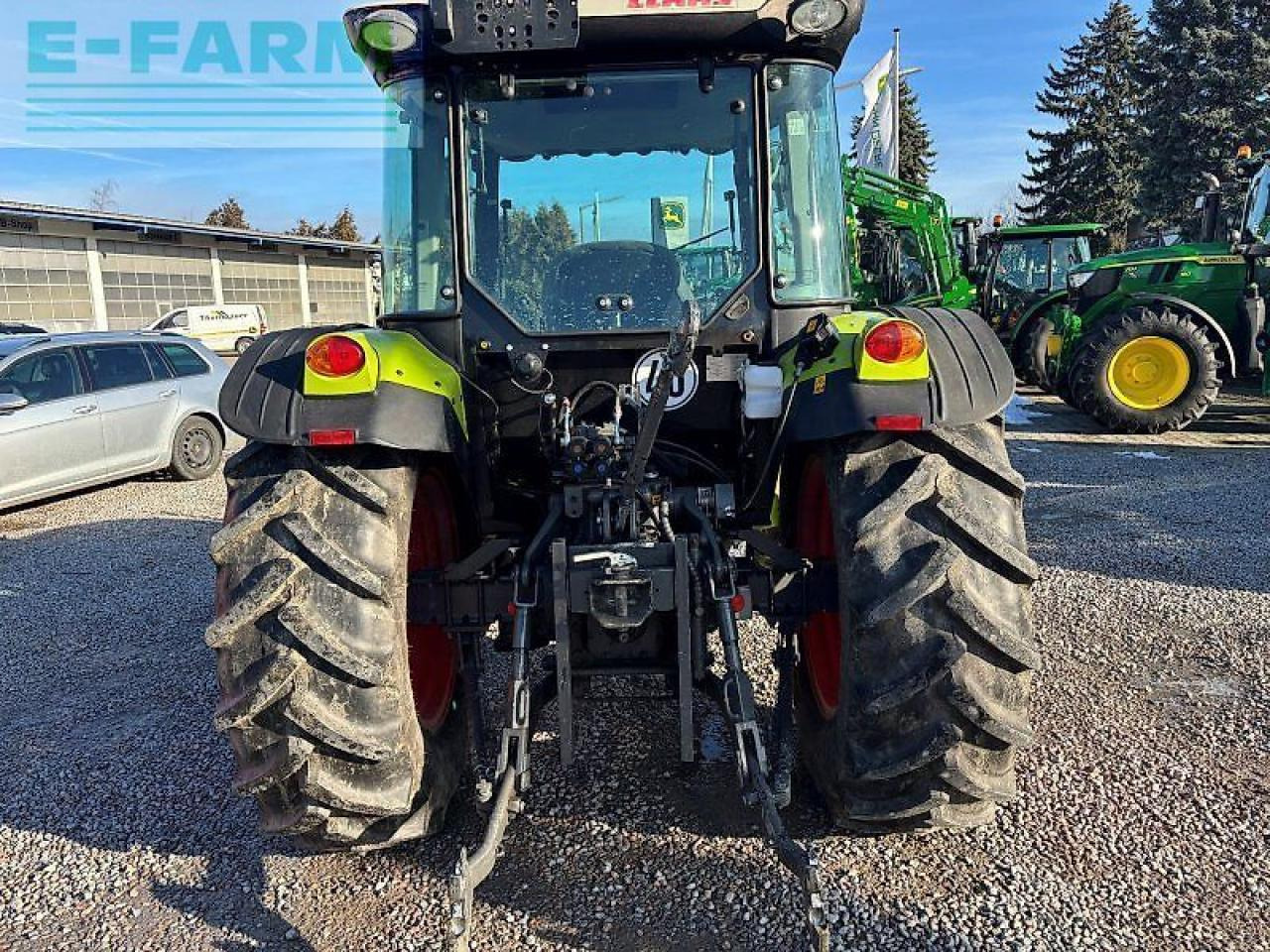 Tracteur agricole CLAAS elios 210