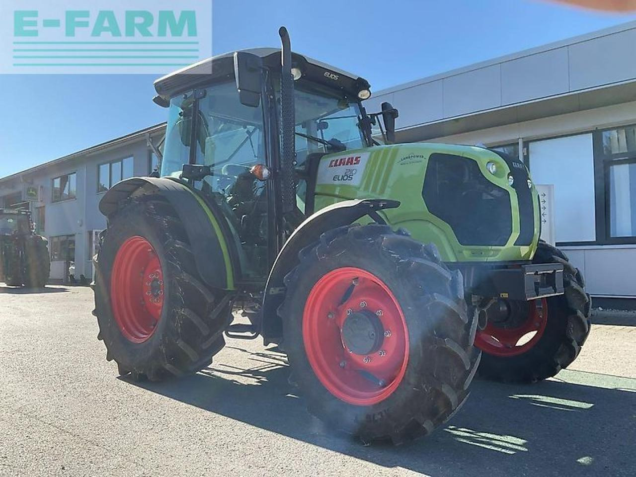 Tracteur agricole CLAAS elios 210