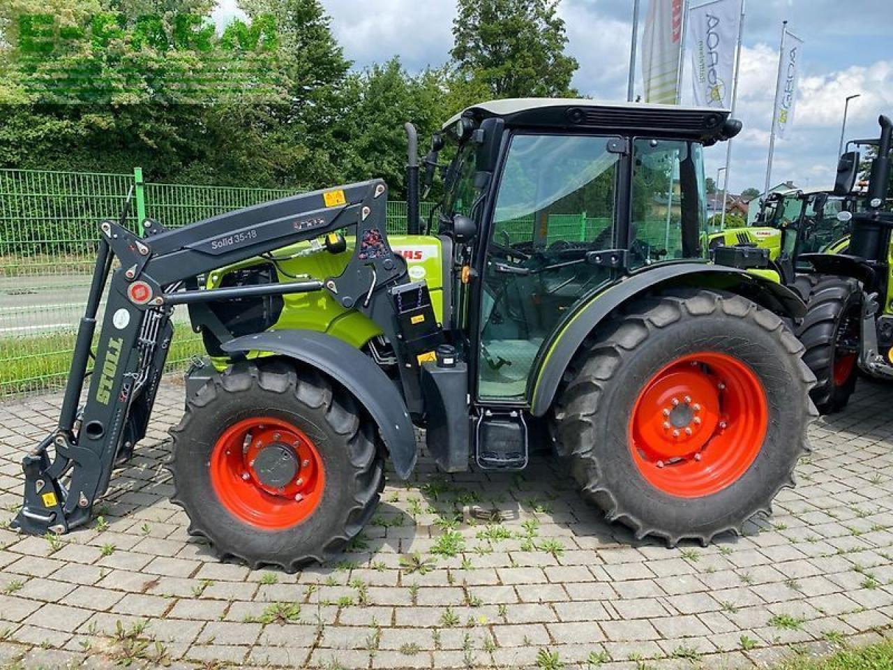 Tracteur agricole CLAAS elios 210 basic