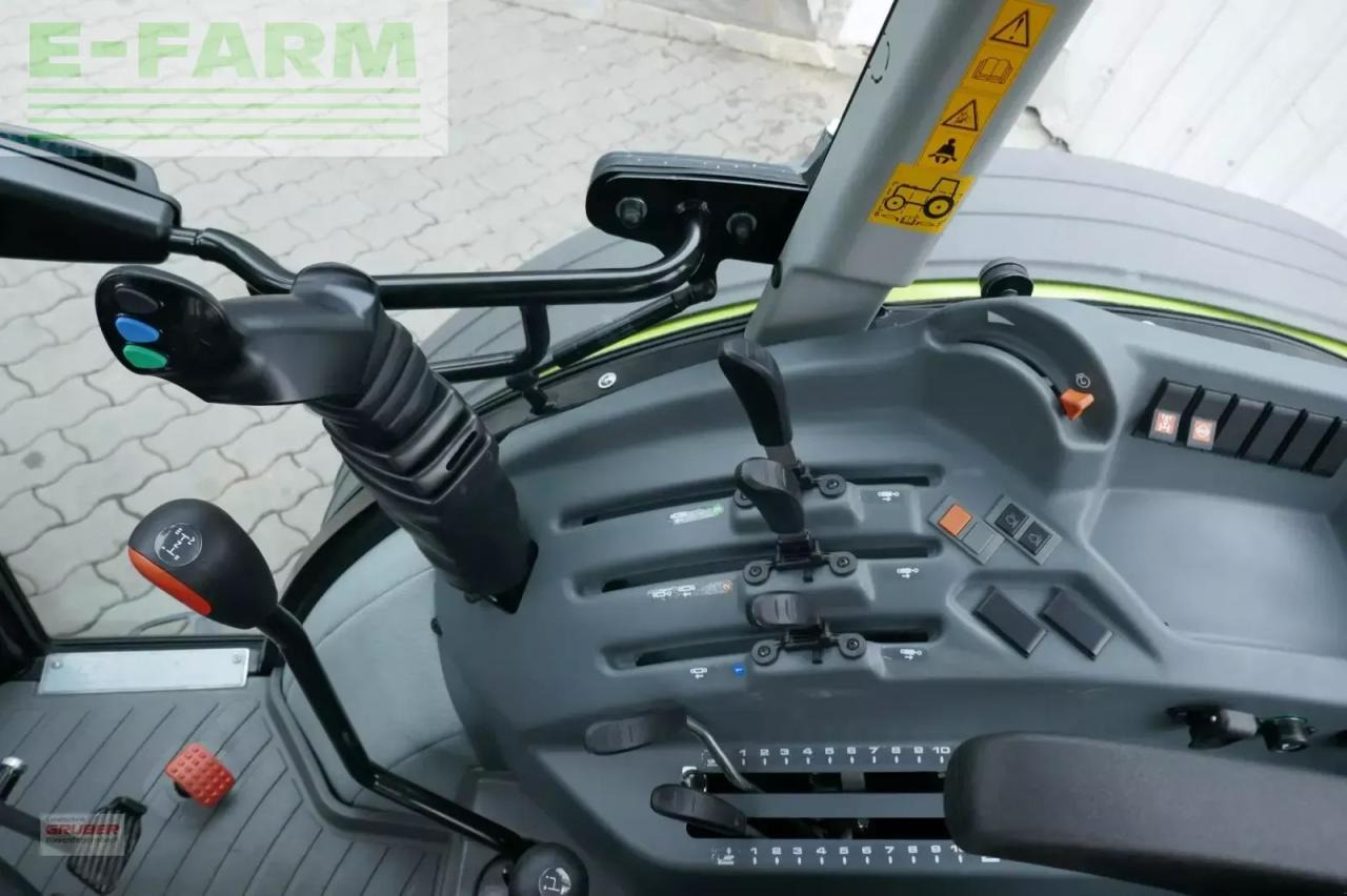Tracteur agricole CLAAS elios 210 c