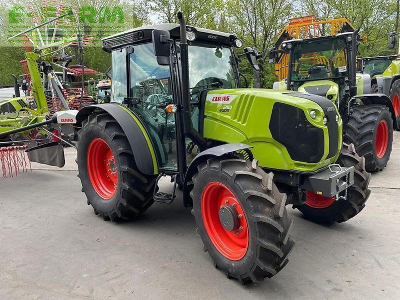 Tracteur agricole CLAAS elios 210 kabine classic