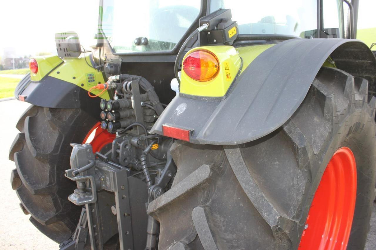 Tracteur agricole CLAAS elios 210 (kabine ohne glasdach)