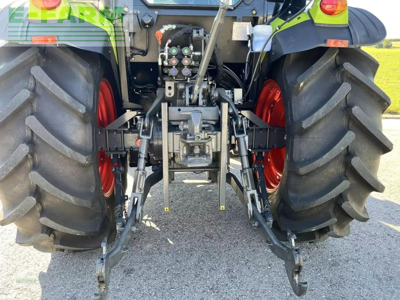 Tracteur agricole CLAAS elios 210 (kabine ohne glasdach)