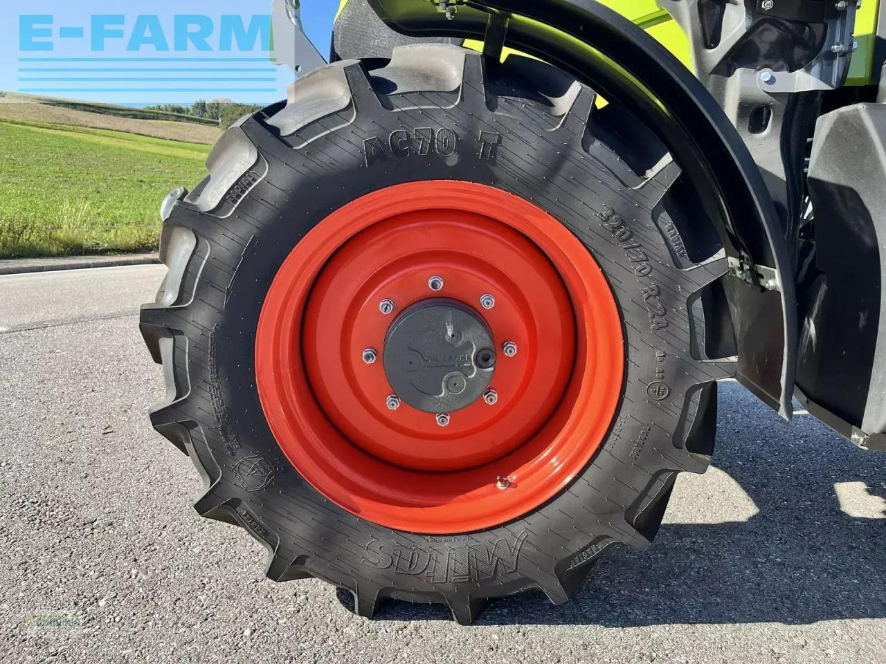 Tracteur agricole CLAAS elios 210 (kabine ohne glasdach)