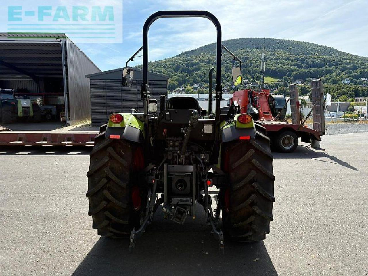 Tracteur agricole CLAAS elios 210 plattform