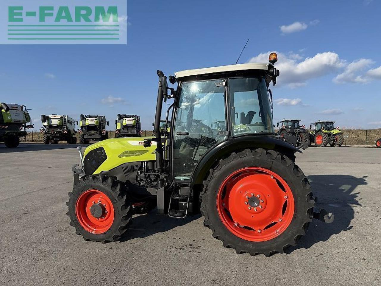 Tracteur agricole CLAAS elios 320