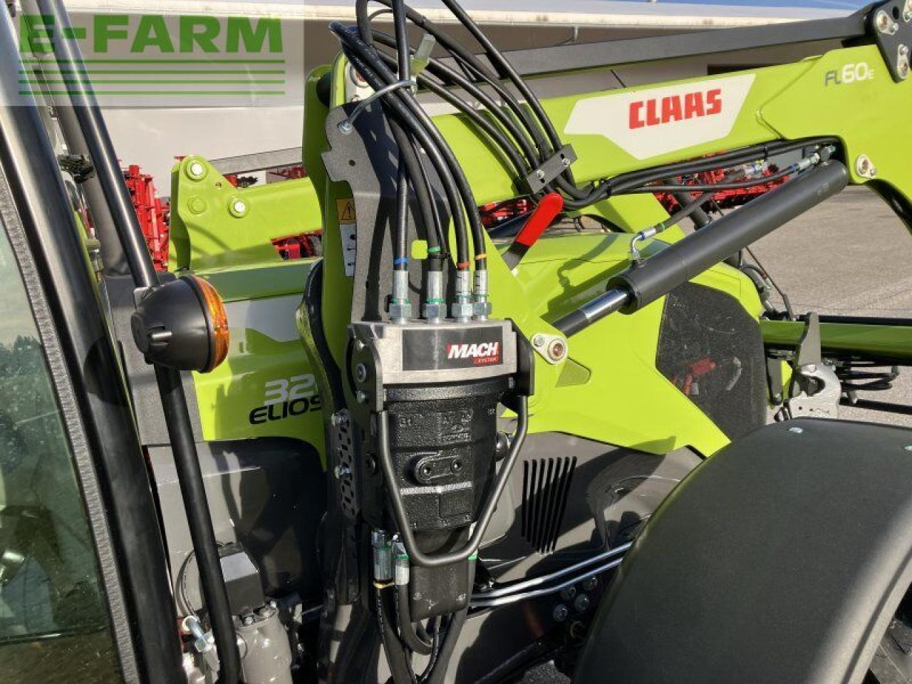 Tracteur agricole CLAAS elios 320