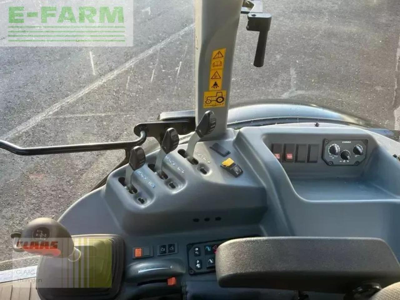 Tracteur agricole CLAAS elios 320