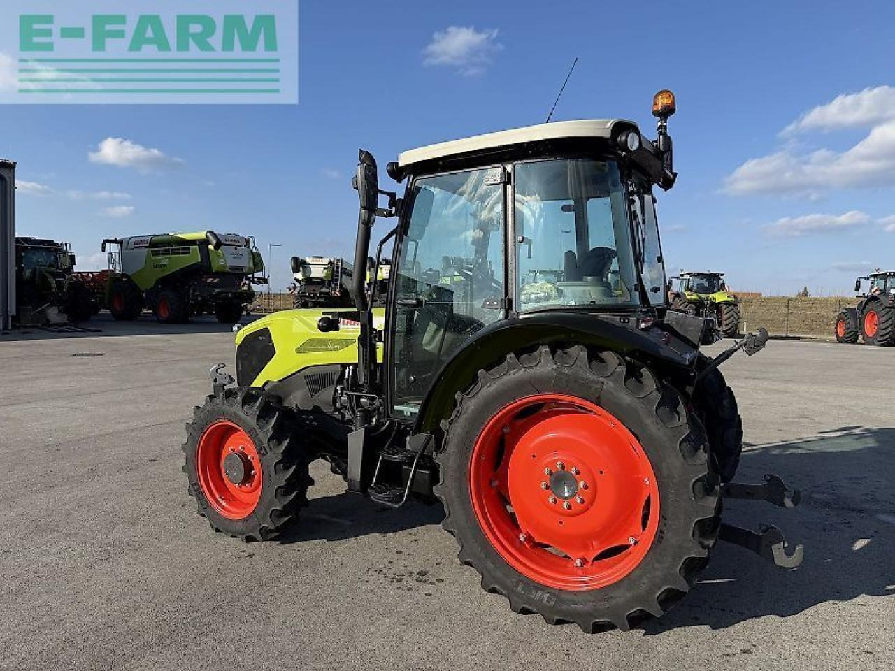 Tracteur agricole CLAAS elios 320
