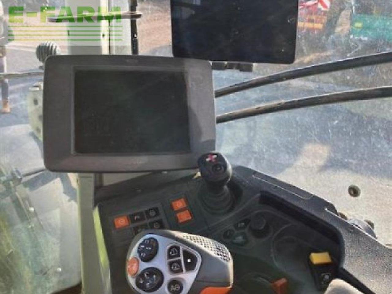 Tracteur agricole CLAAS gebr. traktor axion 830