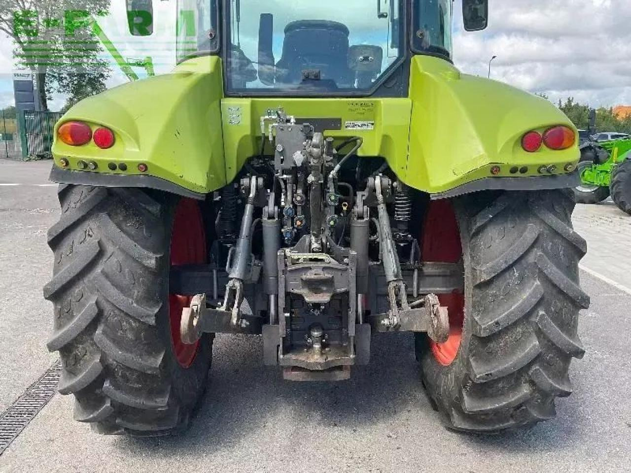 Tracteur agricole CLAAS marque claas