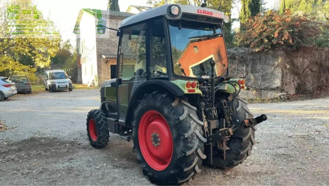 Tracteur agricole CLAAS nectis 247 vl 4 rm VL