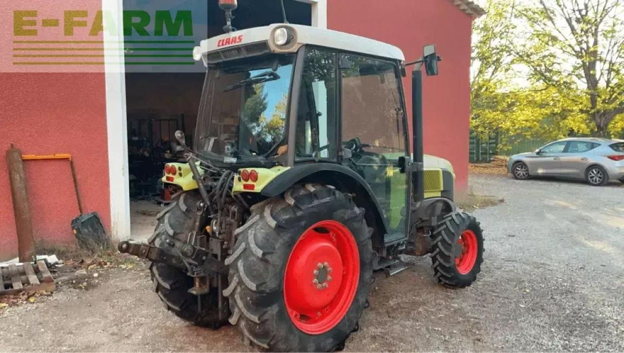 Tracteur agricole CLAAS nectis 247 vl 4 rm VL