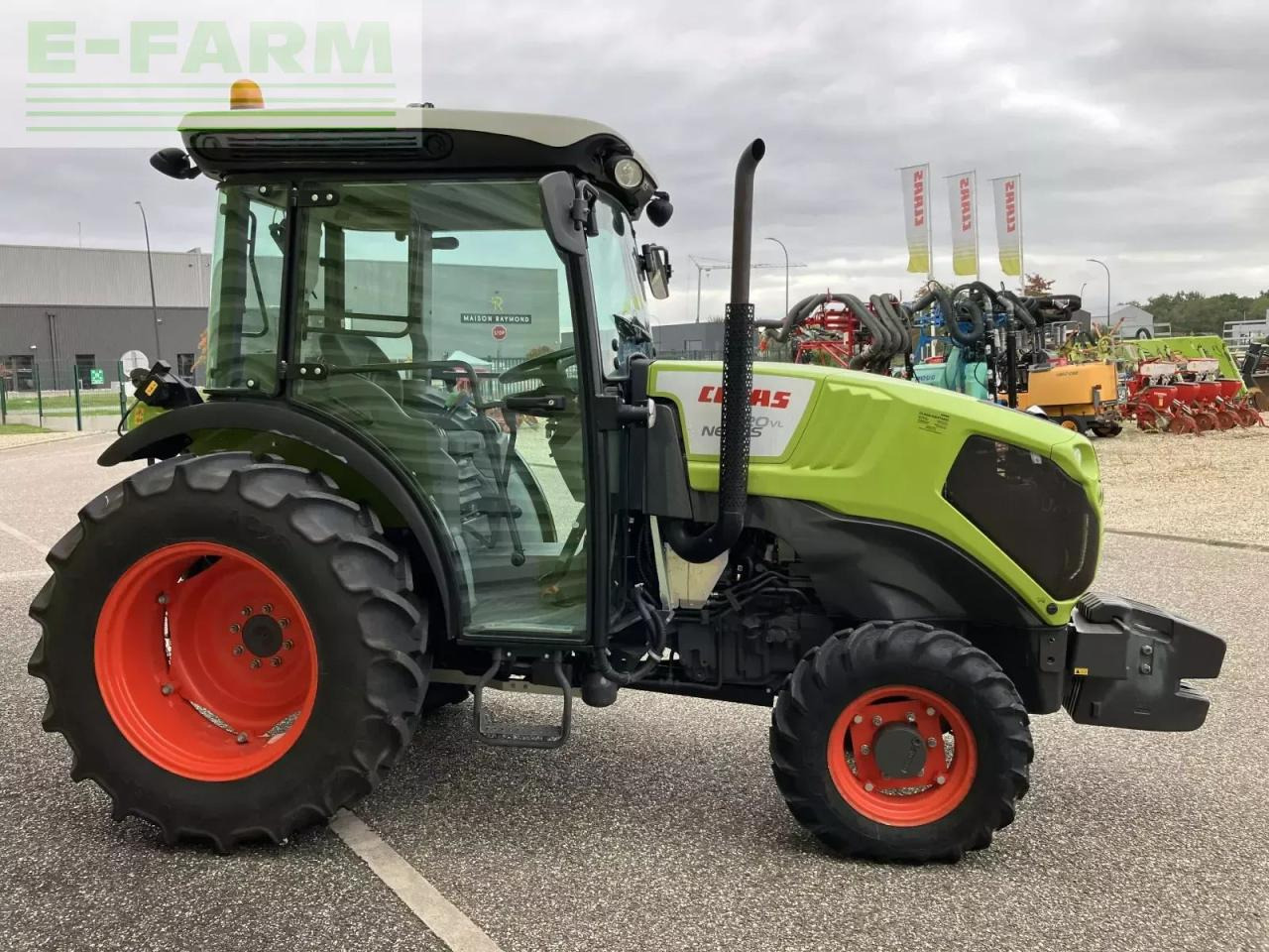 Tracteur agricole CLAAS nexos 220 vl VL