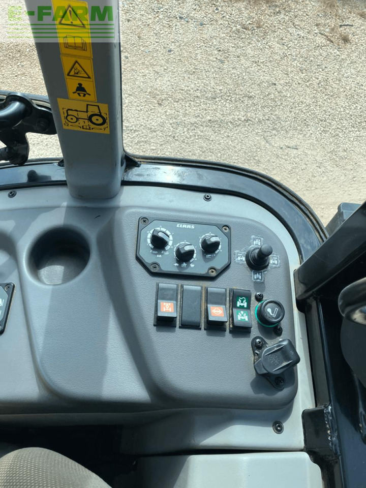 Tracteur agricole CLAAS nexos 230 m