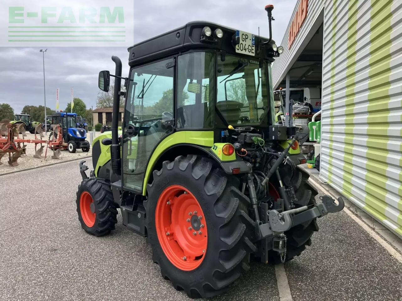 Tracteur agricole CLAAS nexos 230 m