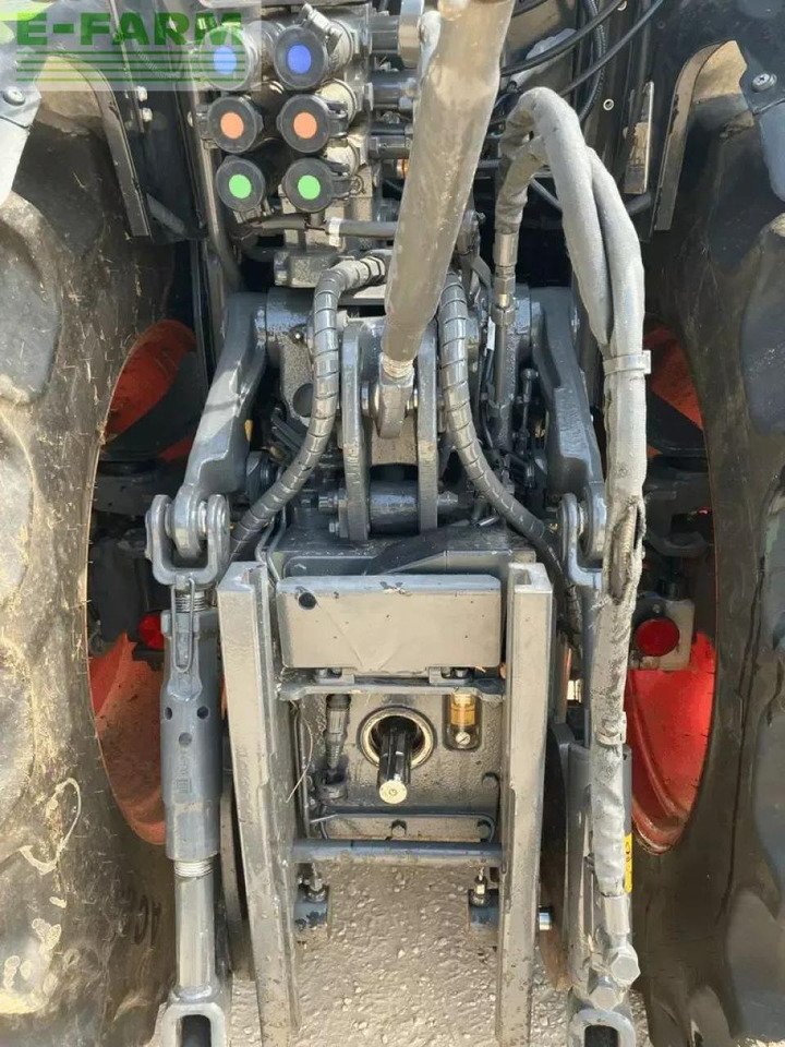 Tracteur agricole CLAAS nexos 230 m ls+