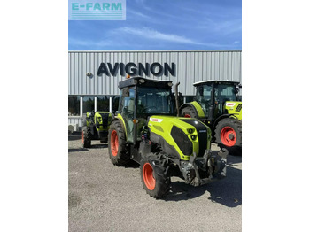 Tracteur agricole CLAAS nexos 230 m tradition