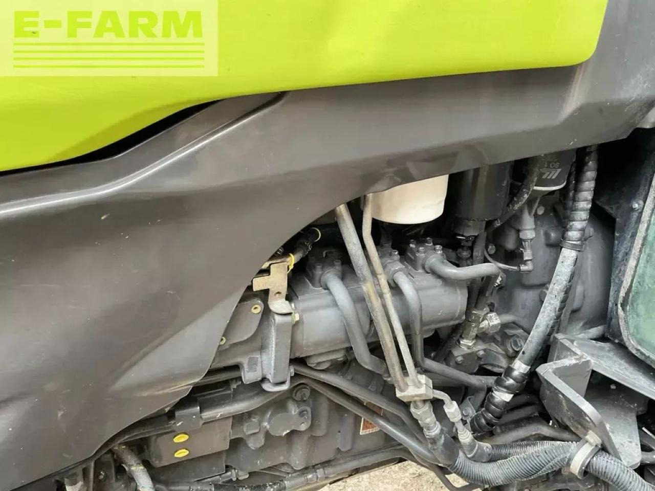 Tracteur agricole CLAAS nexos 230 vl ls 30+