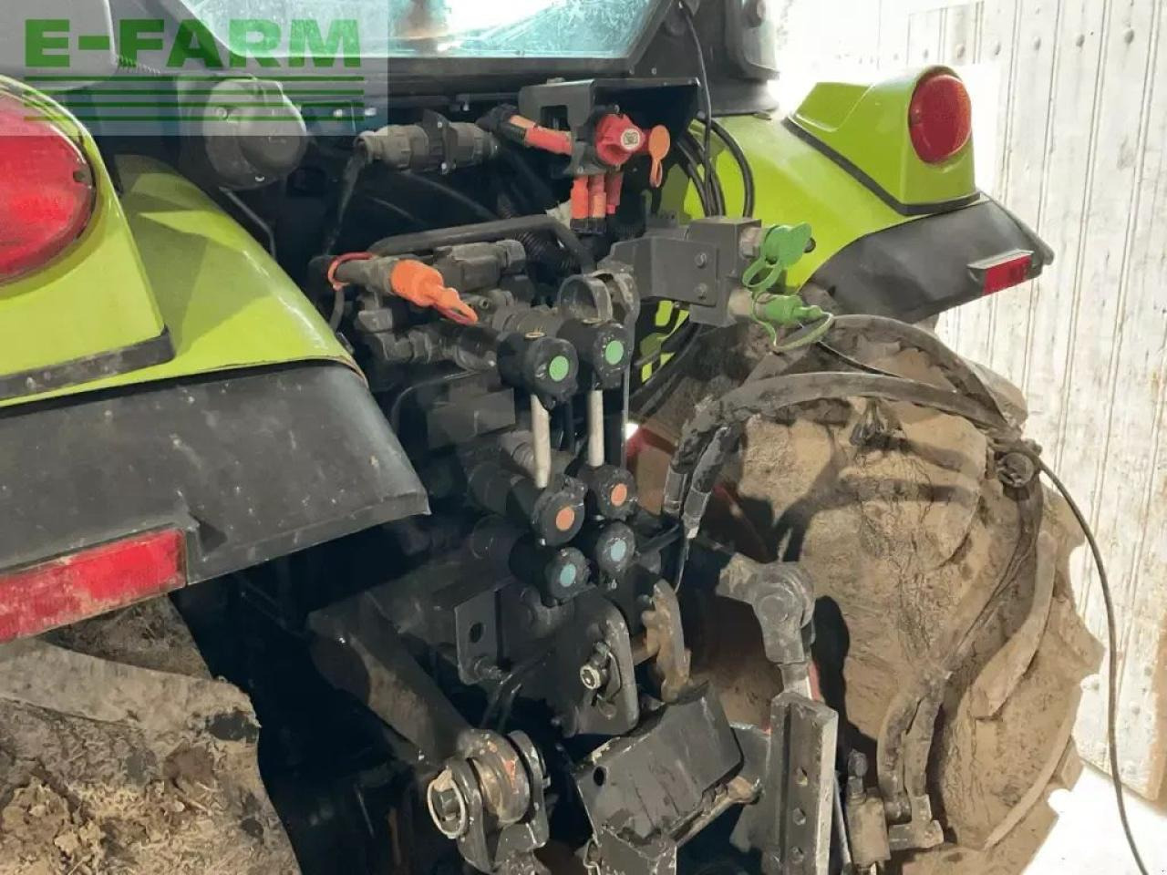Tracteur agricole CLAAS nexos 230 vl ls 30+ VL