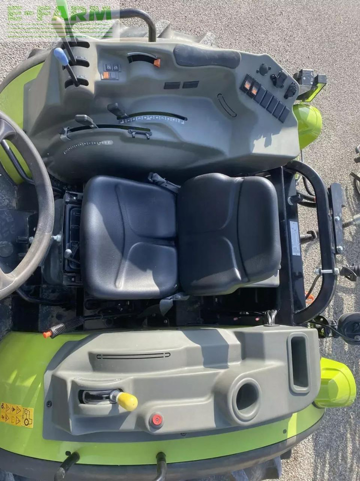 Tracteur agricole CLAAS nexos 240 f arceau 4rm F