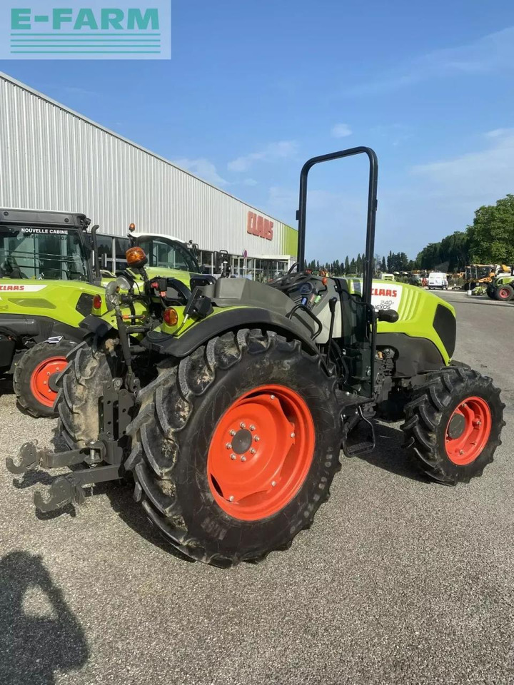 Tracteur agricole CLAAS nexos 240 f arceau 4rm F