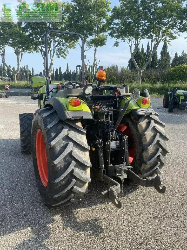 Tracteur agricole CLAAS nexos 240 f arceau 4rm F