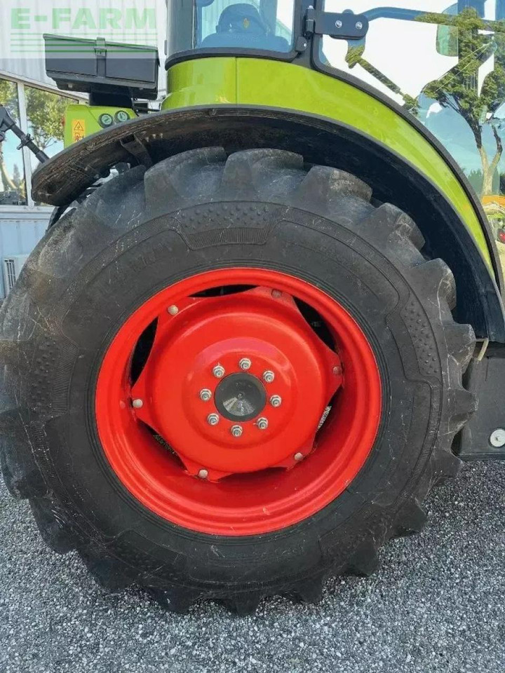 Tracteur agricole CLAAS nexos 240 l cabine tradition