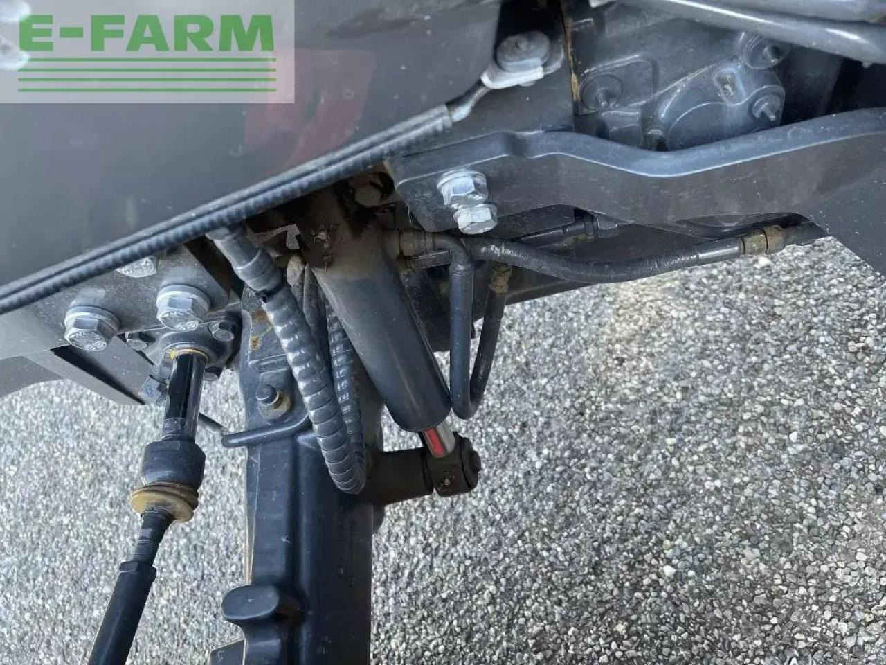 Tracteur agricole CLAAS nexos 240 l cabine tradition